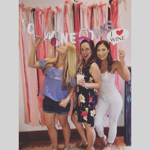 Meet Your Posher! - Picture 8 of 8